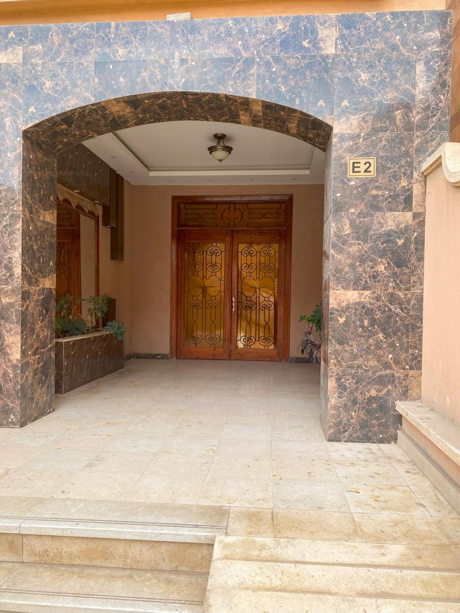 Апартаменты Boho Getaway With Pyramids View & Jacuzzi Giza Экстерьер фото